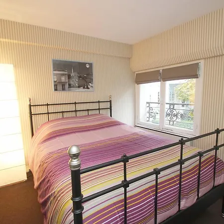 Saint-germain, Quai Voltaire Apartment Paris